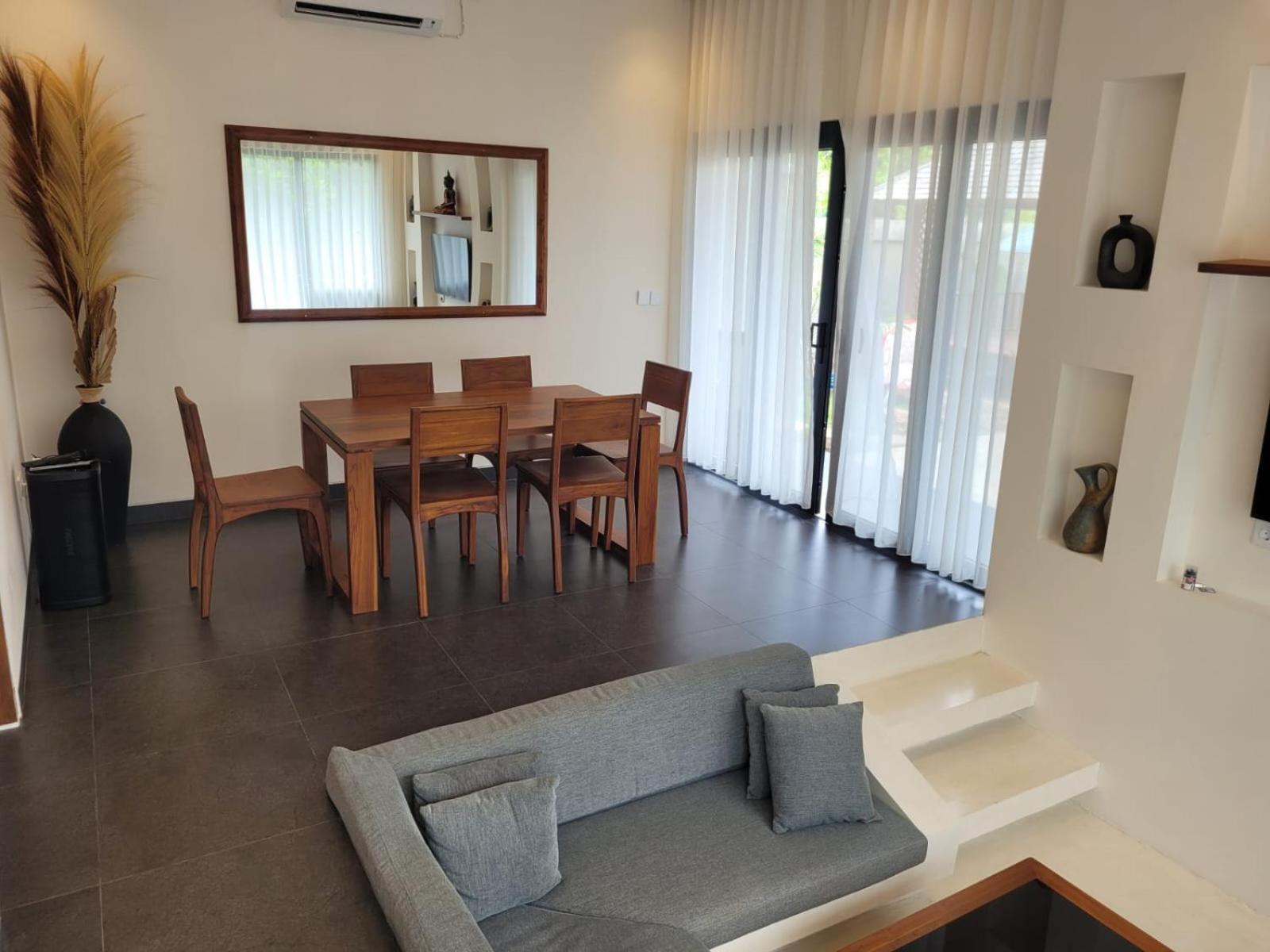 Niang Ando Apartment